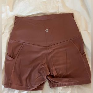 Lululemon Wunder Train High Rise Short, Size 4